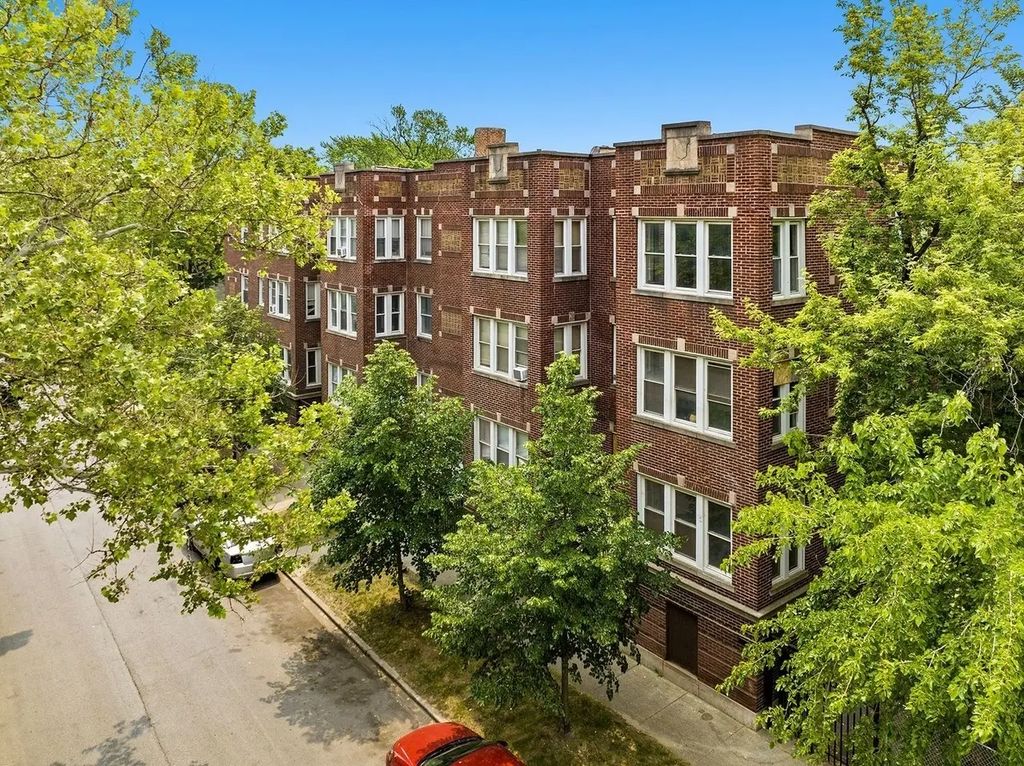 7400 S Phillips Avenue, Chicago, 60649