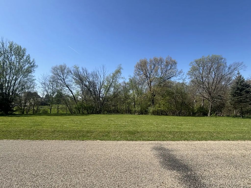 431/432 Lake Wildwood Drive, Varna