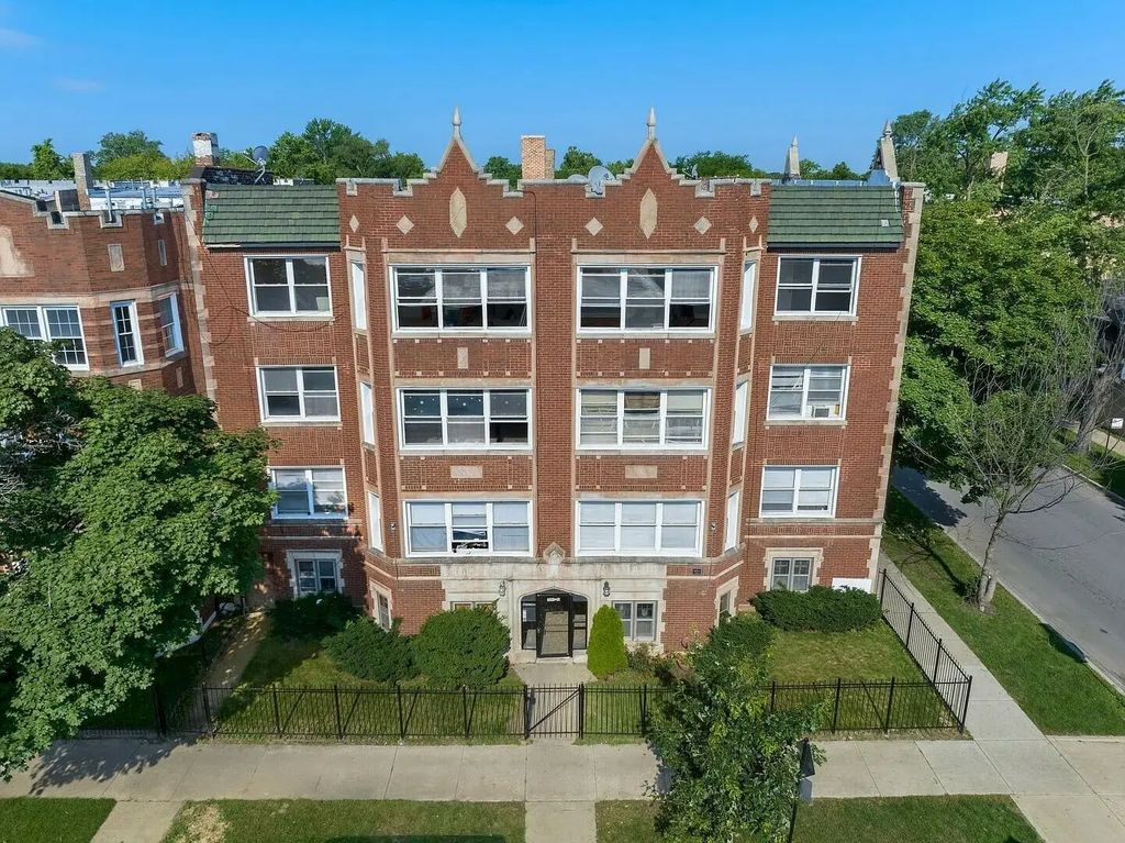 7600 S Phillips Avenue, Chicago, 60649