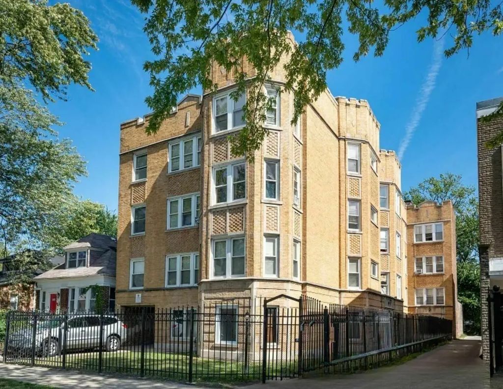 7721 S Colfax Avenue, Chicago, 60649
