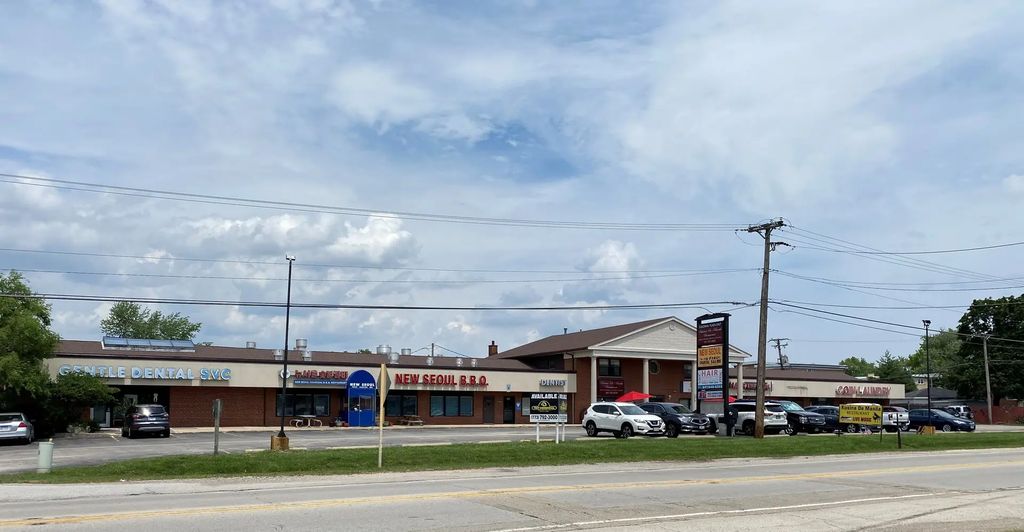 634 W Algonquin Road, Des Plaines