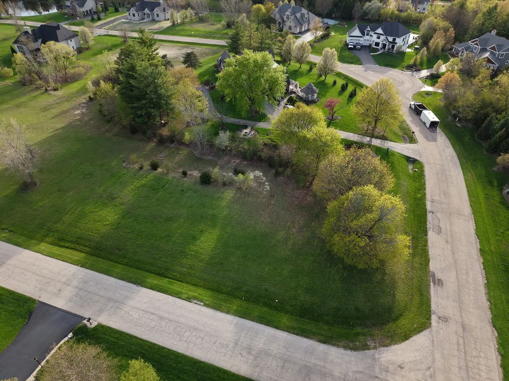 8875 Belfield Road, Lakewood