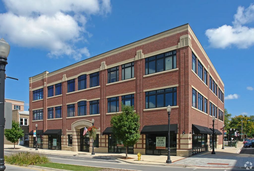 5151 Mochel Drive 201, Downers Grove