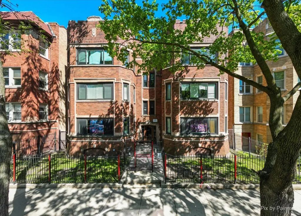 7611 S Essex Avenue, Chicago