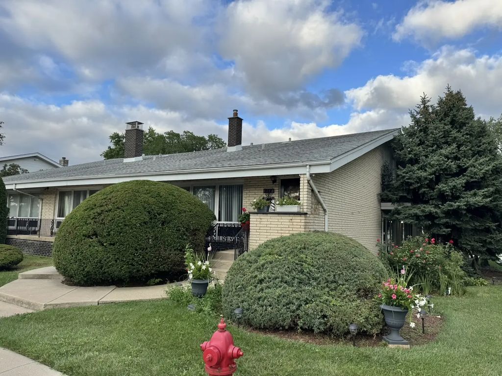 1247 S Mannheim Road 3, Westchester