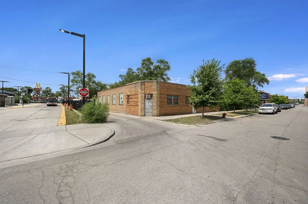 7828 S Claremont Avenue, Chicago, 60620