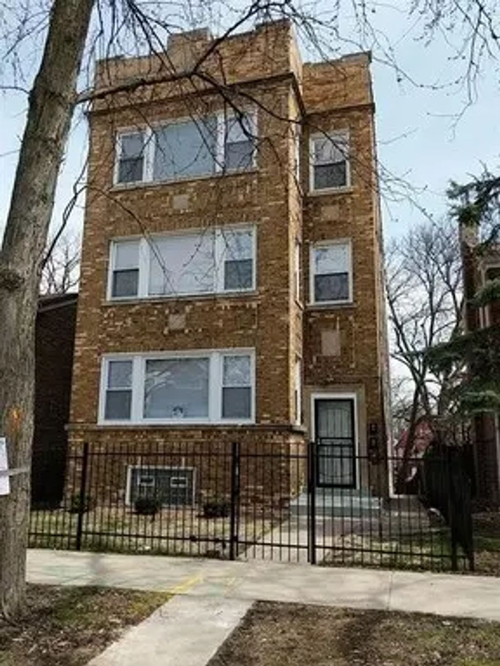 9133 S Essex Avenue, Chicago