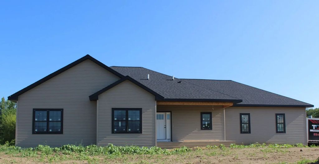 554 Creekside Circle, Byron