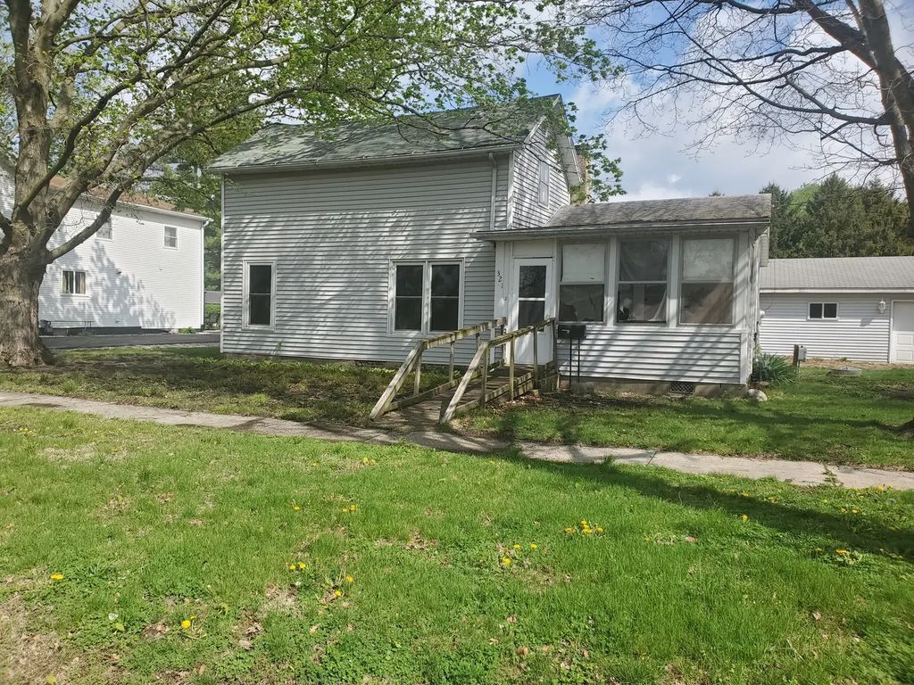321 E Seminary Avenue, Onarga