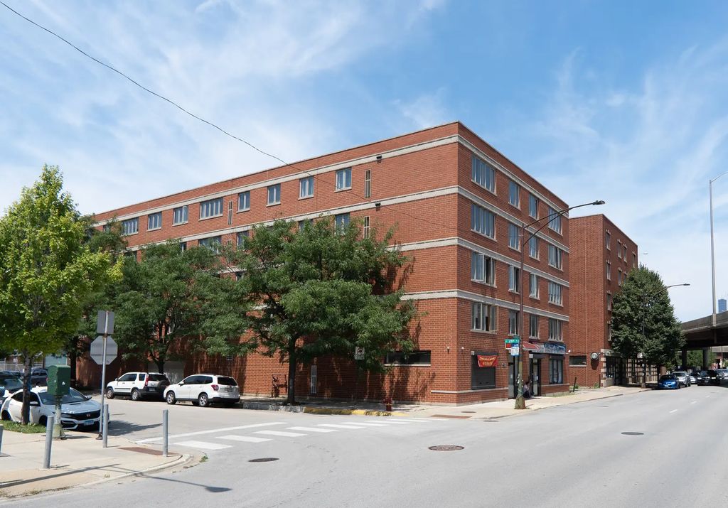 2734 S Wentworth Avenue 311, Chicago
