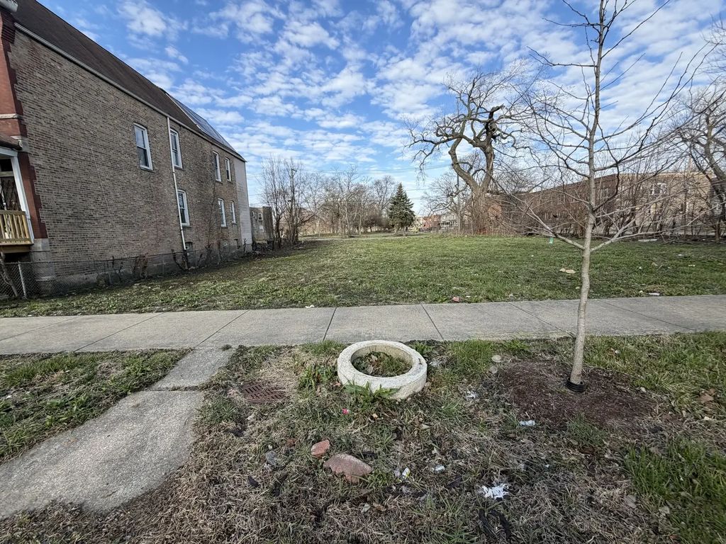6404 S May Street, Chicago