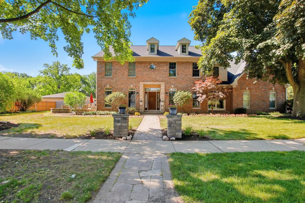 2341 Catherine Street, Northbrook