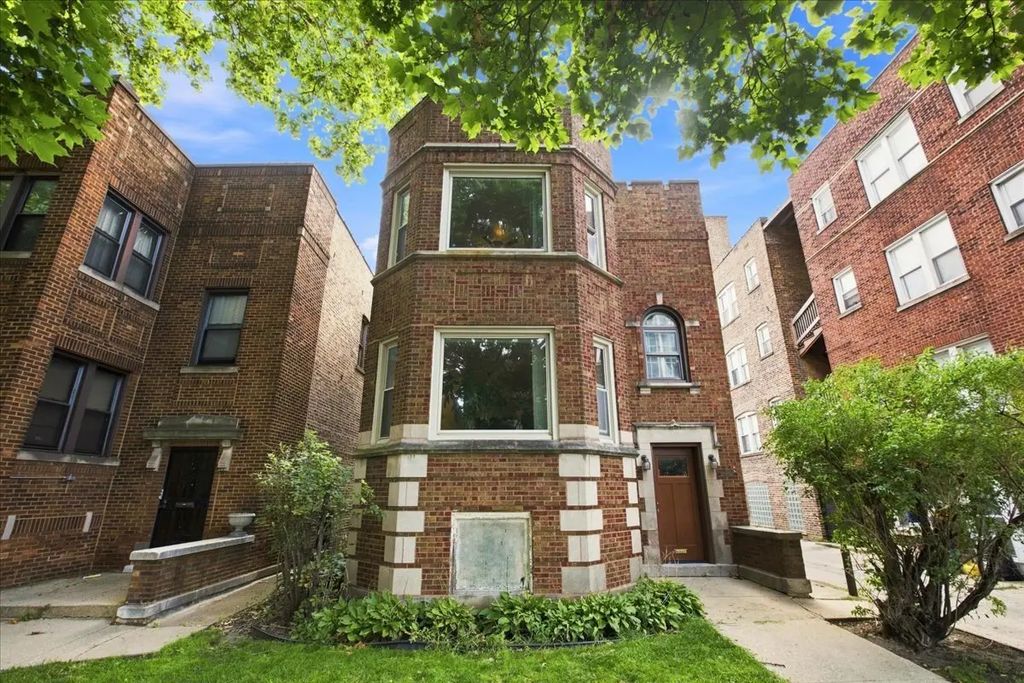 8245 S Evans Avenue, Chicago