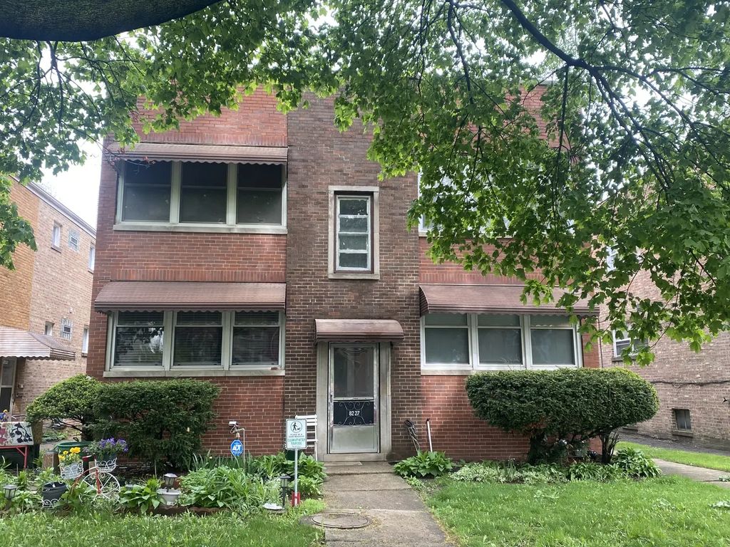 8227 Keating Avenue 1b, Skokie, 60076