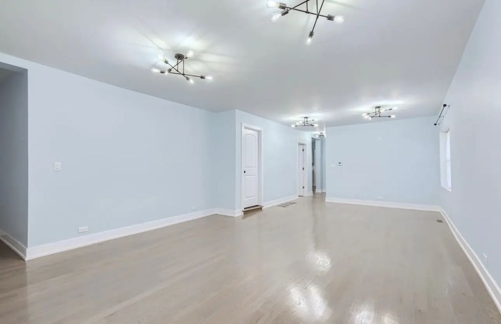 5234 S Carpenter Street, Chicago