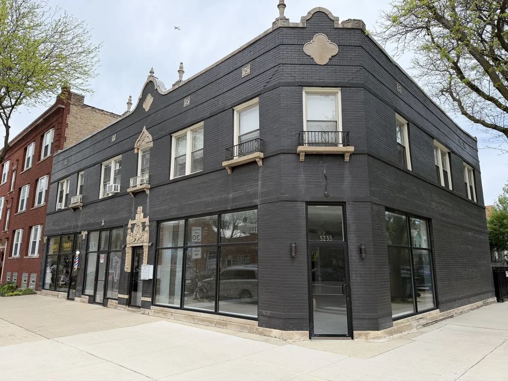5237 N Damen Avenue, Chicago, 60625