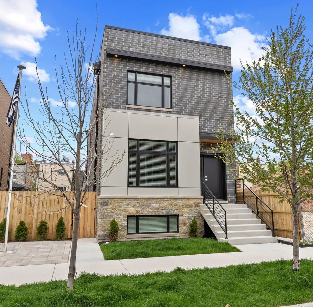 3231 S Shields Avenue, Chicago, 60616