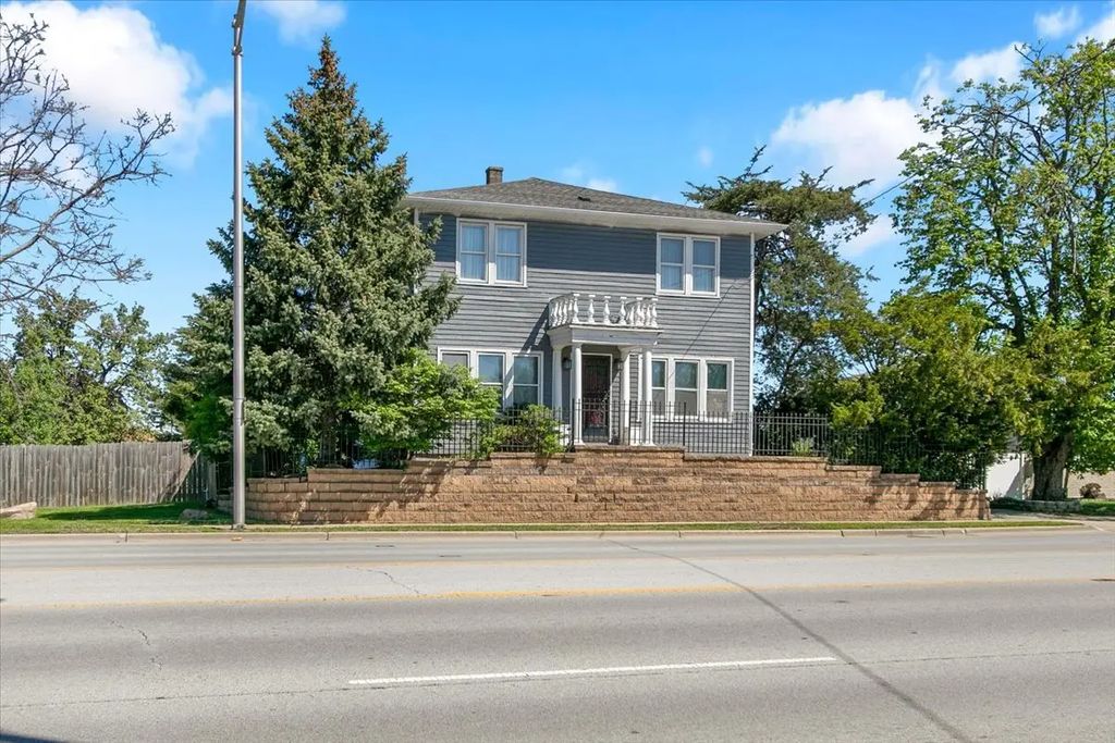 4108 W 103rd Street, Oak Lawn