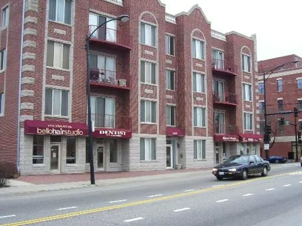 5250 N Lincoln Avenue G3, Chicago