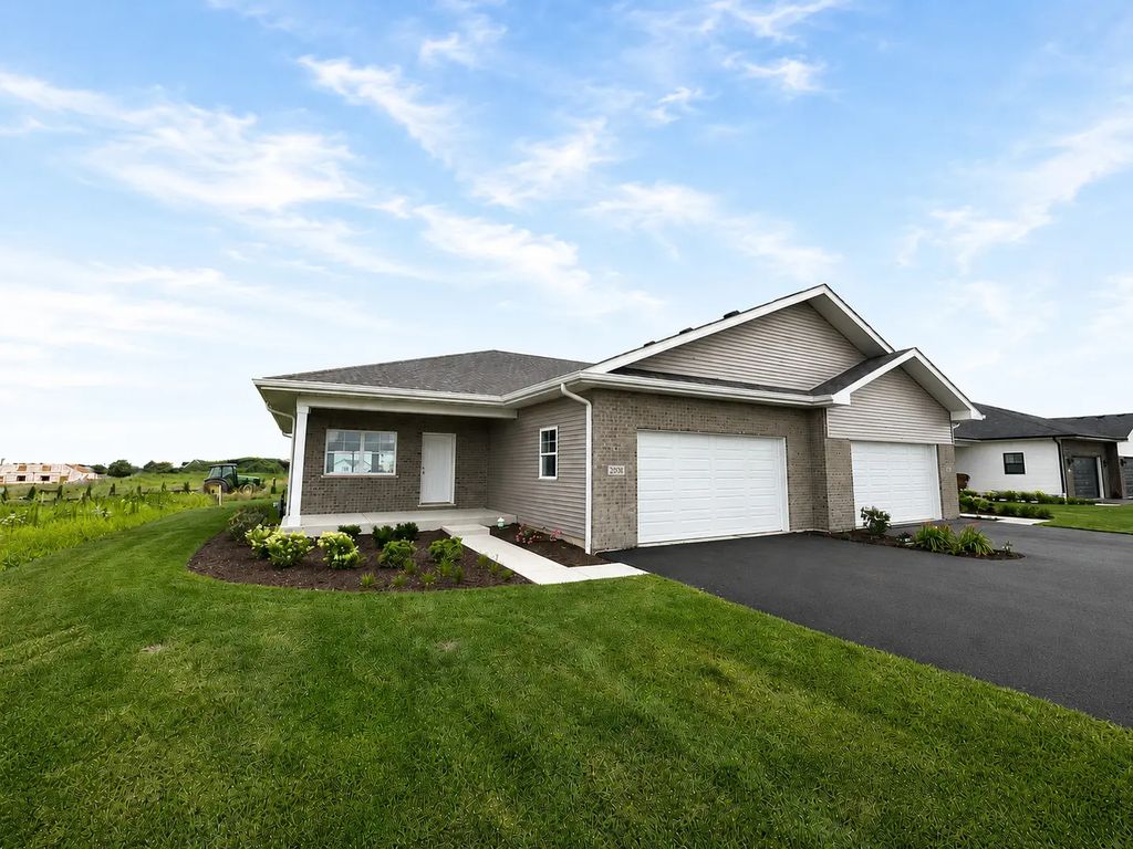2041 Isabella Lane, Minooka
