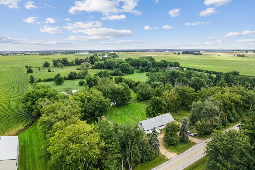 15036 Durkee Road, Harvard