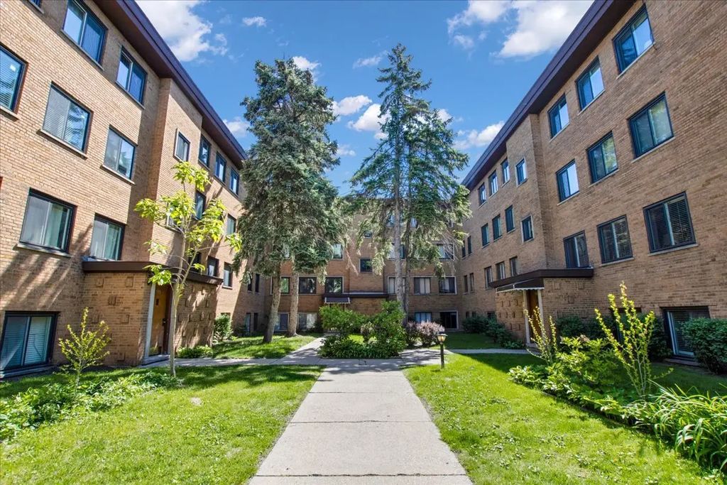 7351 N Ridge Boulevard 1a, Chicago