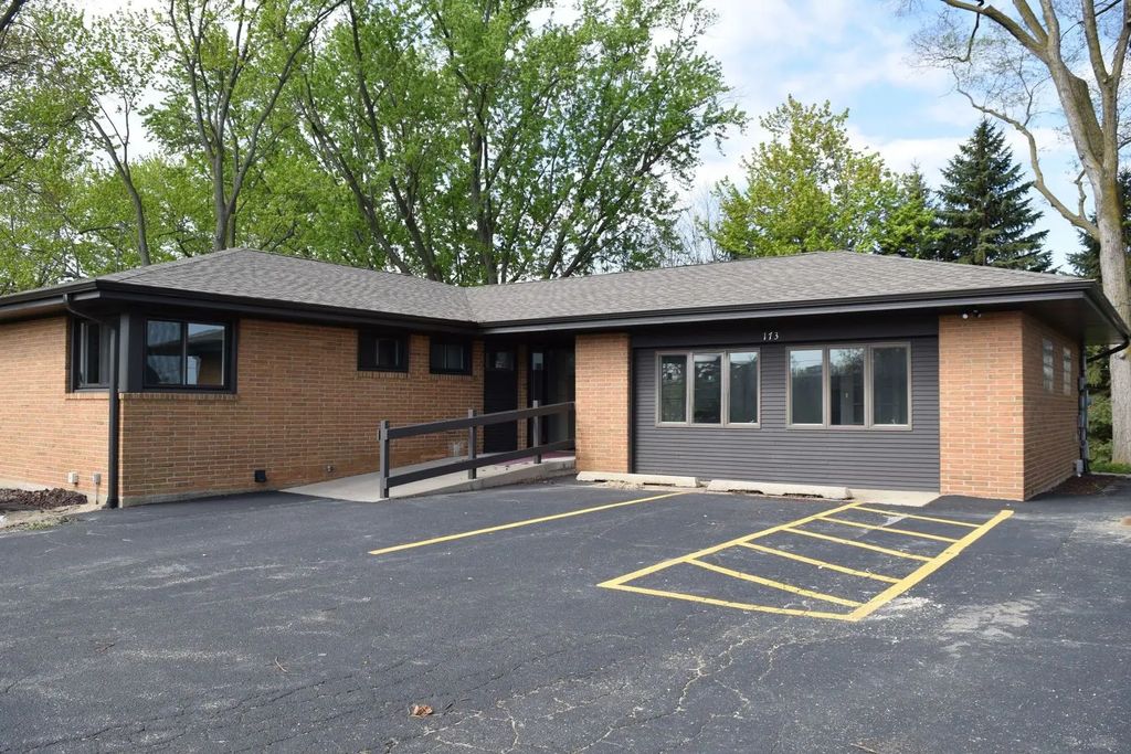 173 Thomas Court, Wauconda