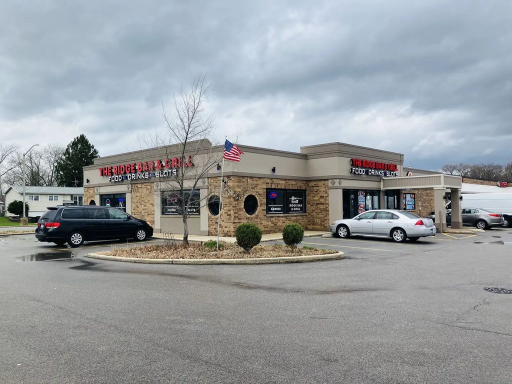 7400 S Janes Avenue S 7400, Woodridge