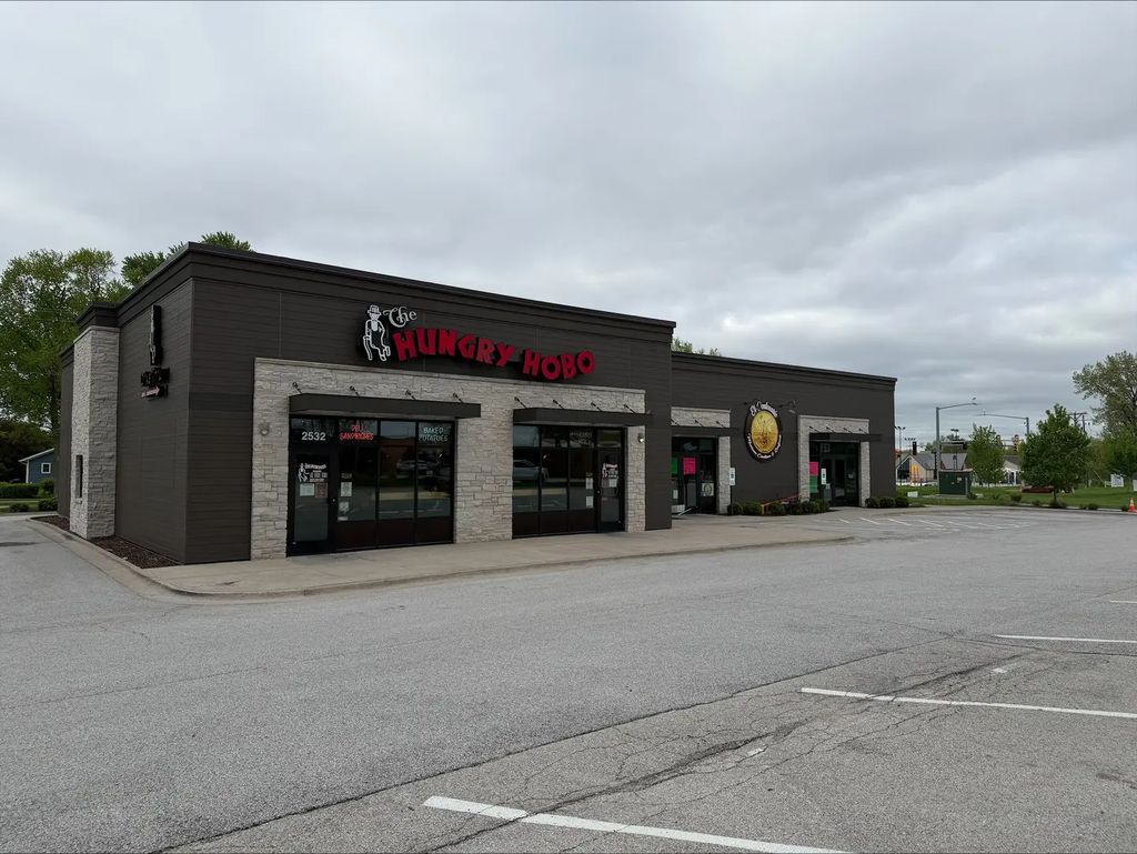 2516 Middle Road, Bettendorf
