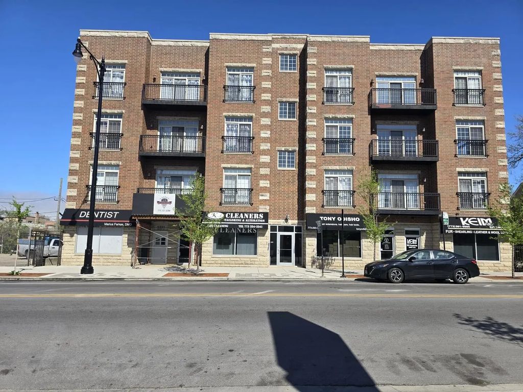 5321 N Lincoln Avenue B, Chicago
