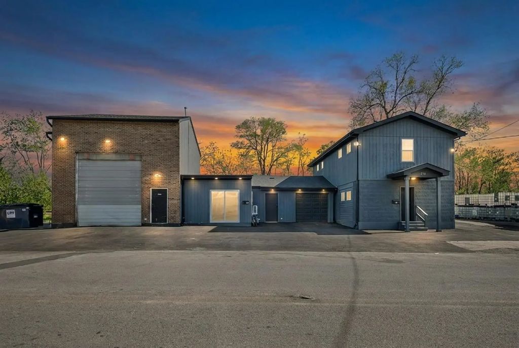 210 Moen Avenue, Rockdale
