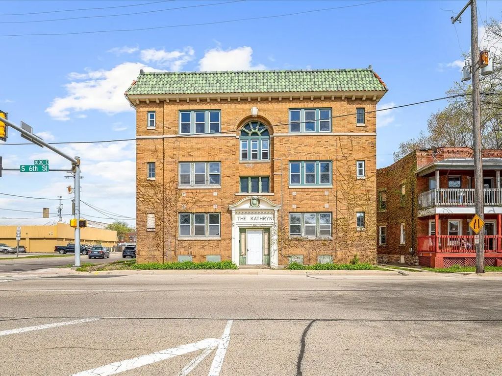 204 S 6th Street, Rockford