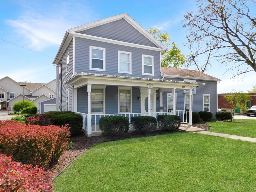 122 E Main Street Upper, Rockton