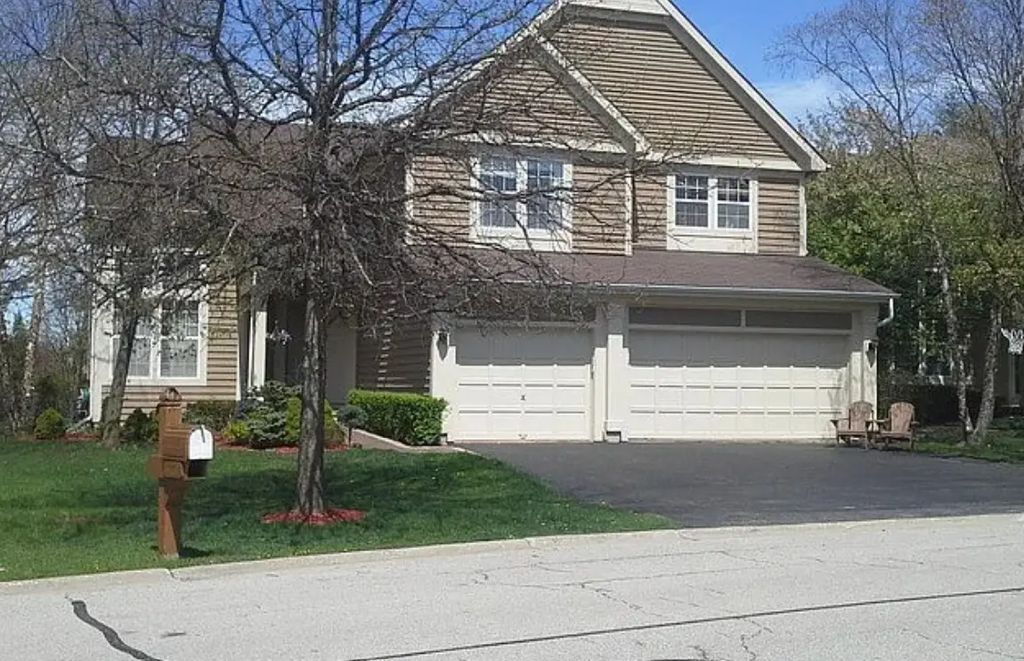 430 Muirfield Lane, Riverwoods