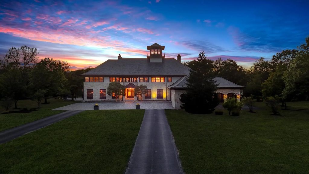 2633 Private Access 424 E, Mahomet