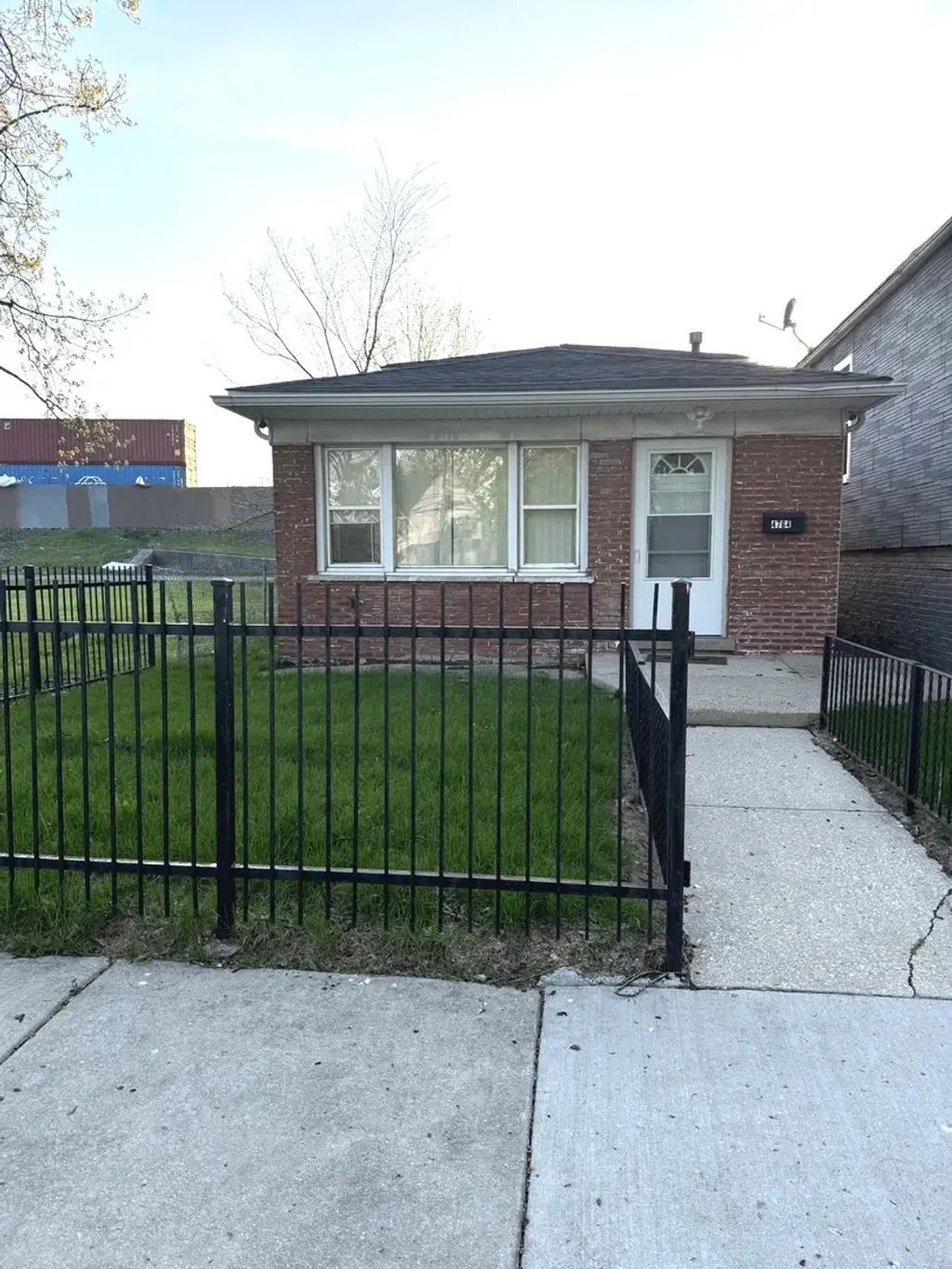 4764 S Shields Avenue, Chicago