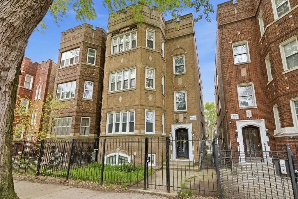 7724 S Essex Avenue, Chicago