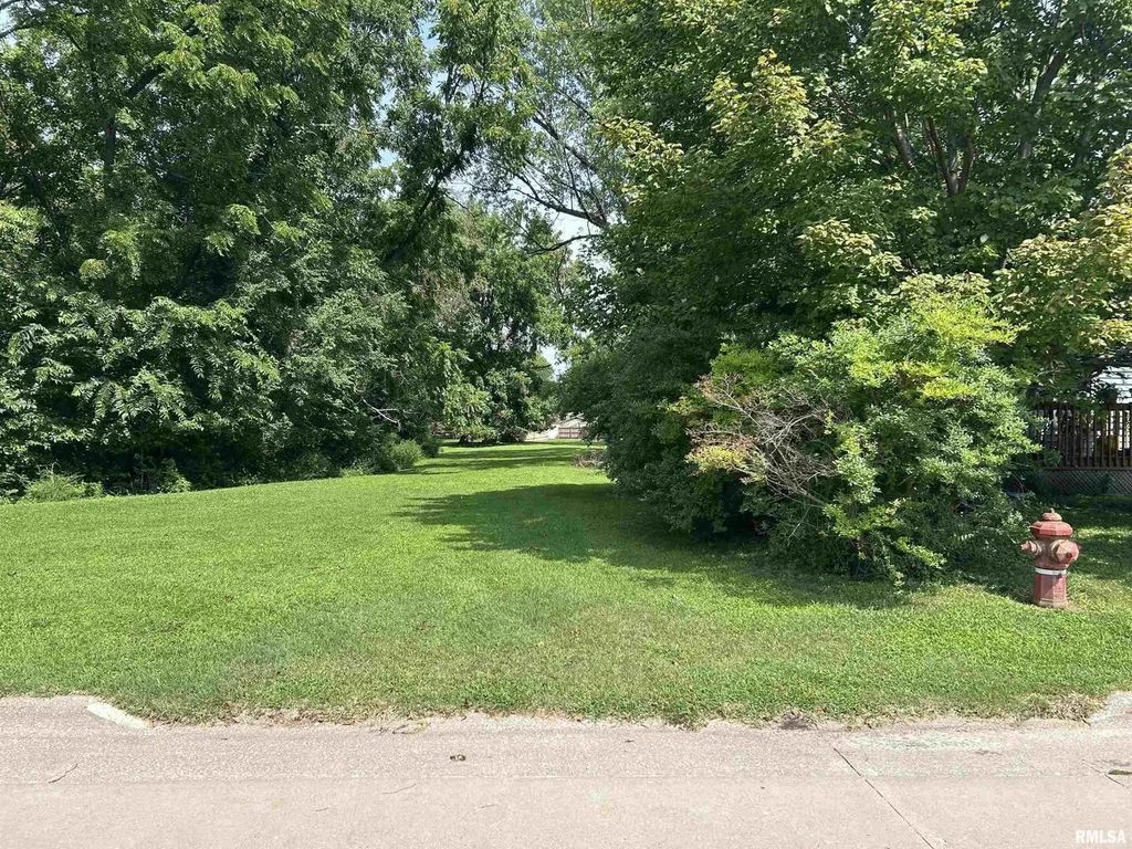 339 28th Avenue, East Moline