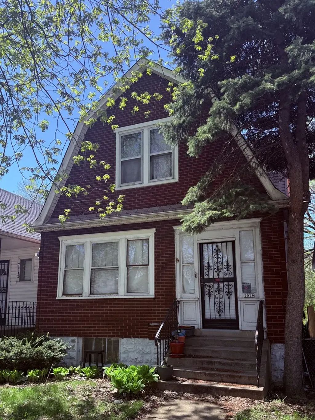 7930 S Muskegon Avenue, Chicago, 60617