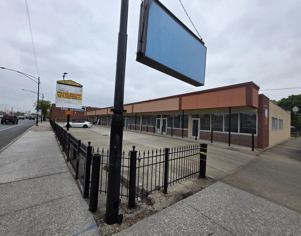 4600-4612 S Pulaski Avenue, Chicago