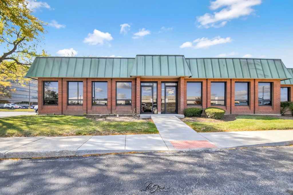 1311 Butterfield Road 306, Downers Grove