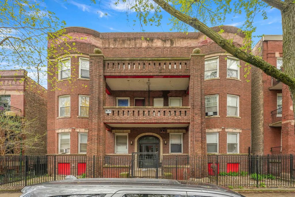 6140 S Eberhart Avenue, Chicago, 60637