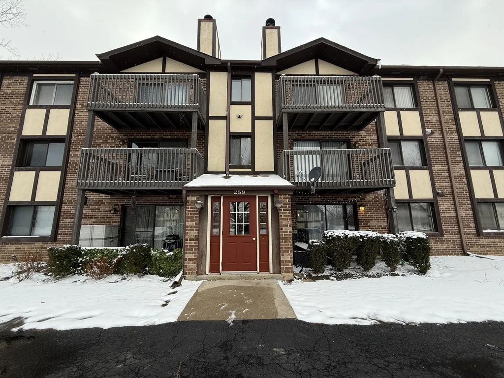 259 Stoneybrook Lane 2b, Bloomingdale