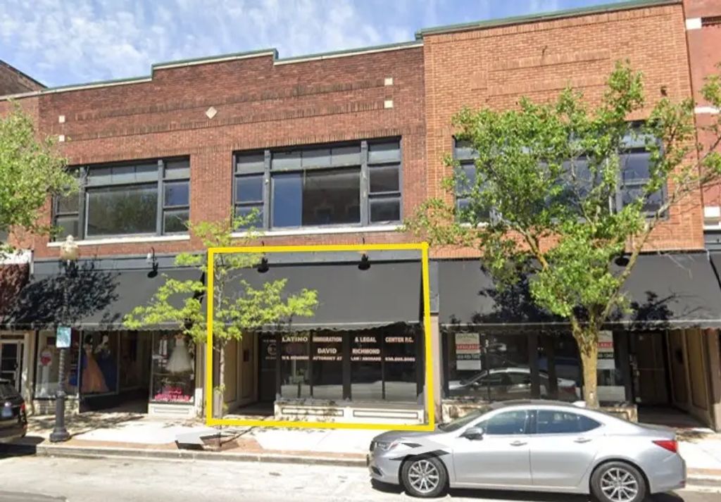 16 N Broadway, Aurora