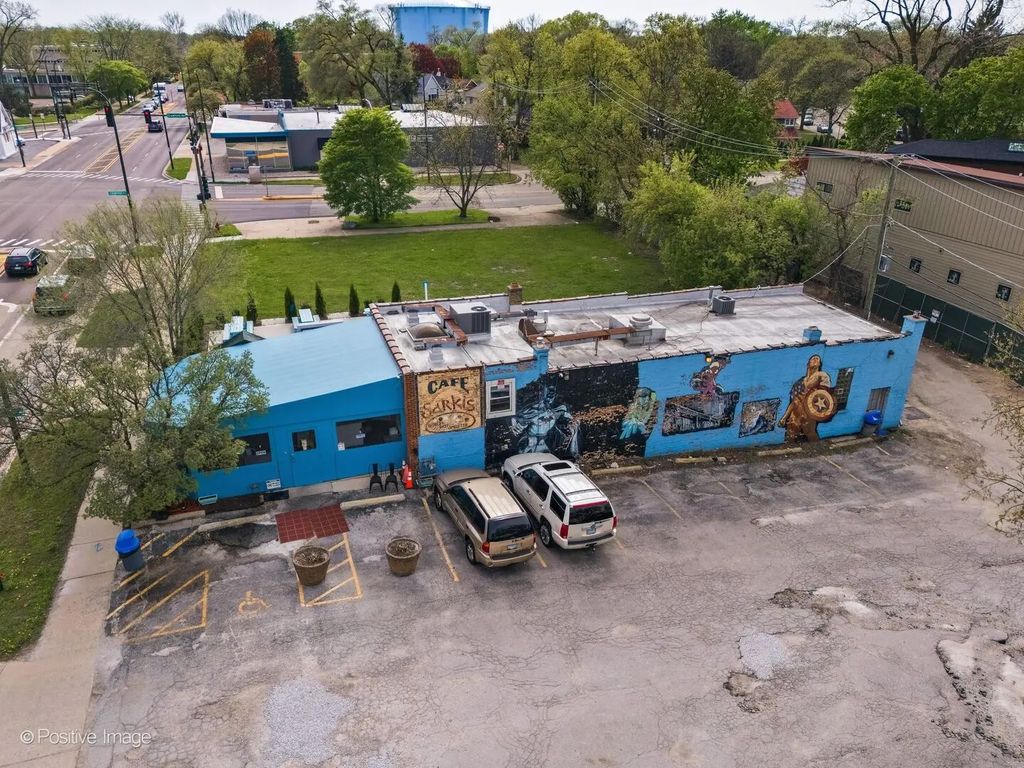 2632 Gross Point Road, Evanston
