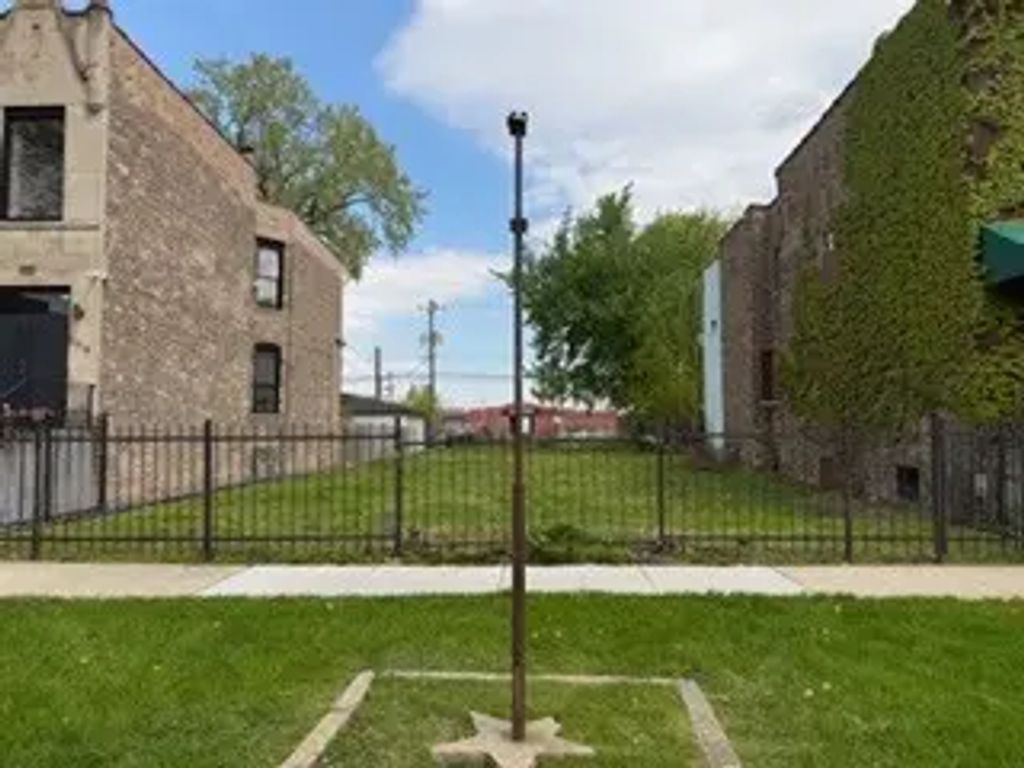 2912 W Fulton Street, Chicago, 60612