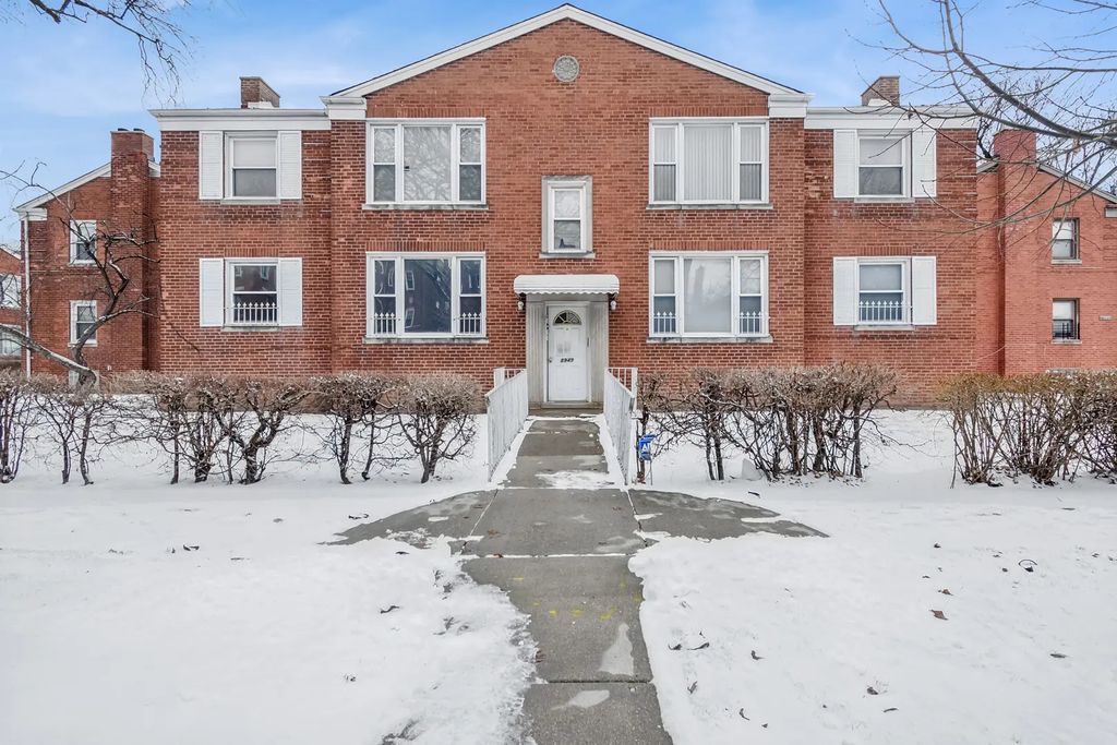 8949 S Blackstone Avenue 1n, Chicago