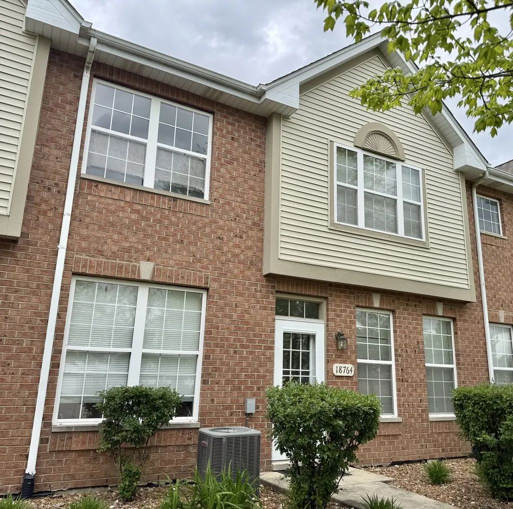 18764 S Burnside Station Drive, Mokena