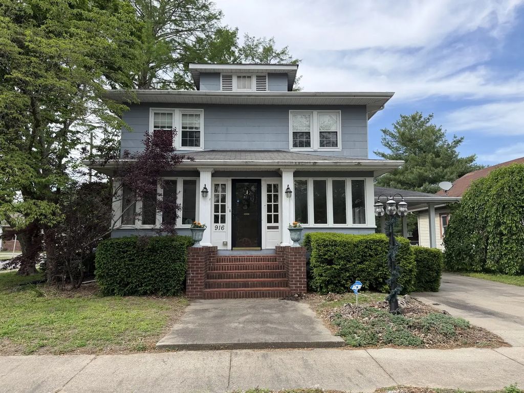 916 Illinois Avenue, Murphysboro