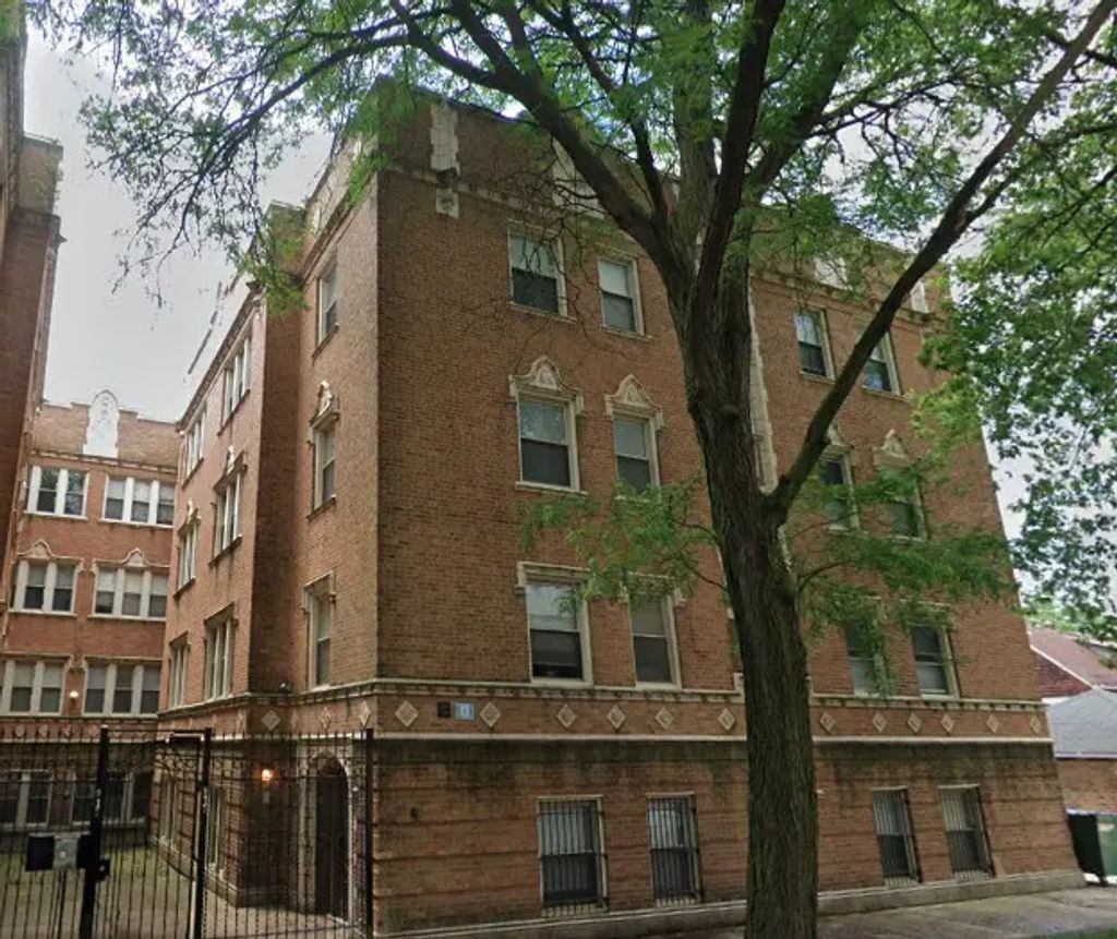917 E 78th Street 102e, Chicago